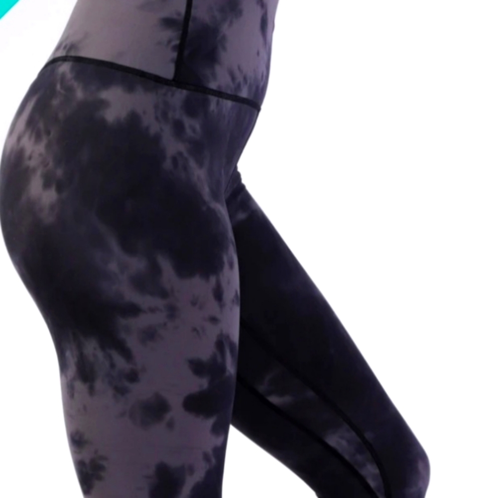Curves and combat boots Tie Dye Leggings med